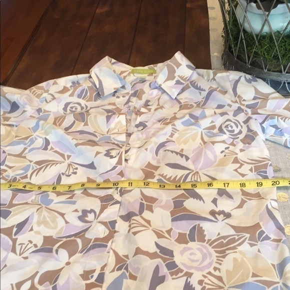 SIGRID OLSEN FLORAL Print Top - Button-Front Small - Picture 4 of 7